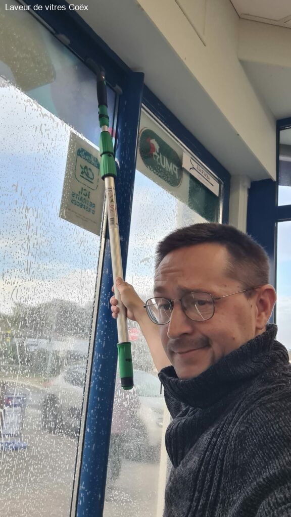 Laveur de vitres Coëx